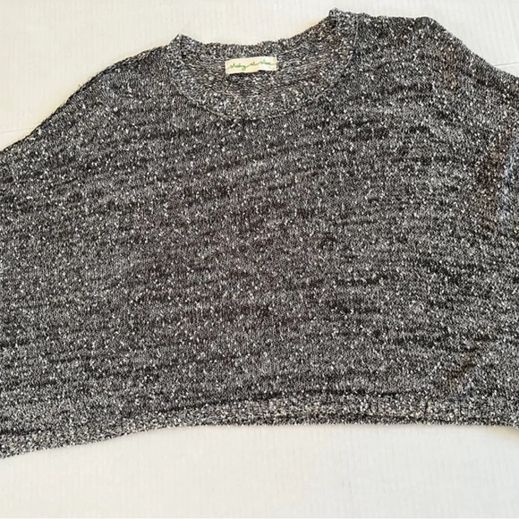 Staring at Stars Woman’s Black & White Nubby Knit Crop Long Sleeve Sweater M - Picture 7 of 8